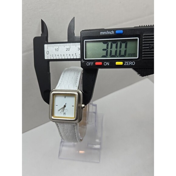 Womens Michael Graves  MG5017 Square Quartz Watch Date 100 Ft New Battery - Picture 5 of 12